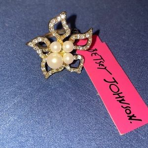 Betsy Johnson flower ring